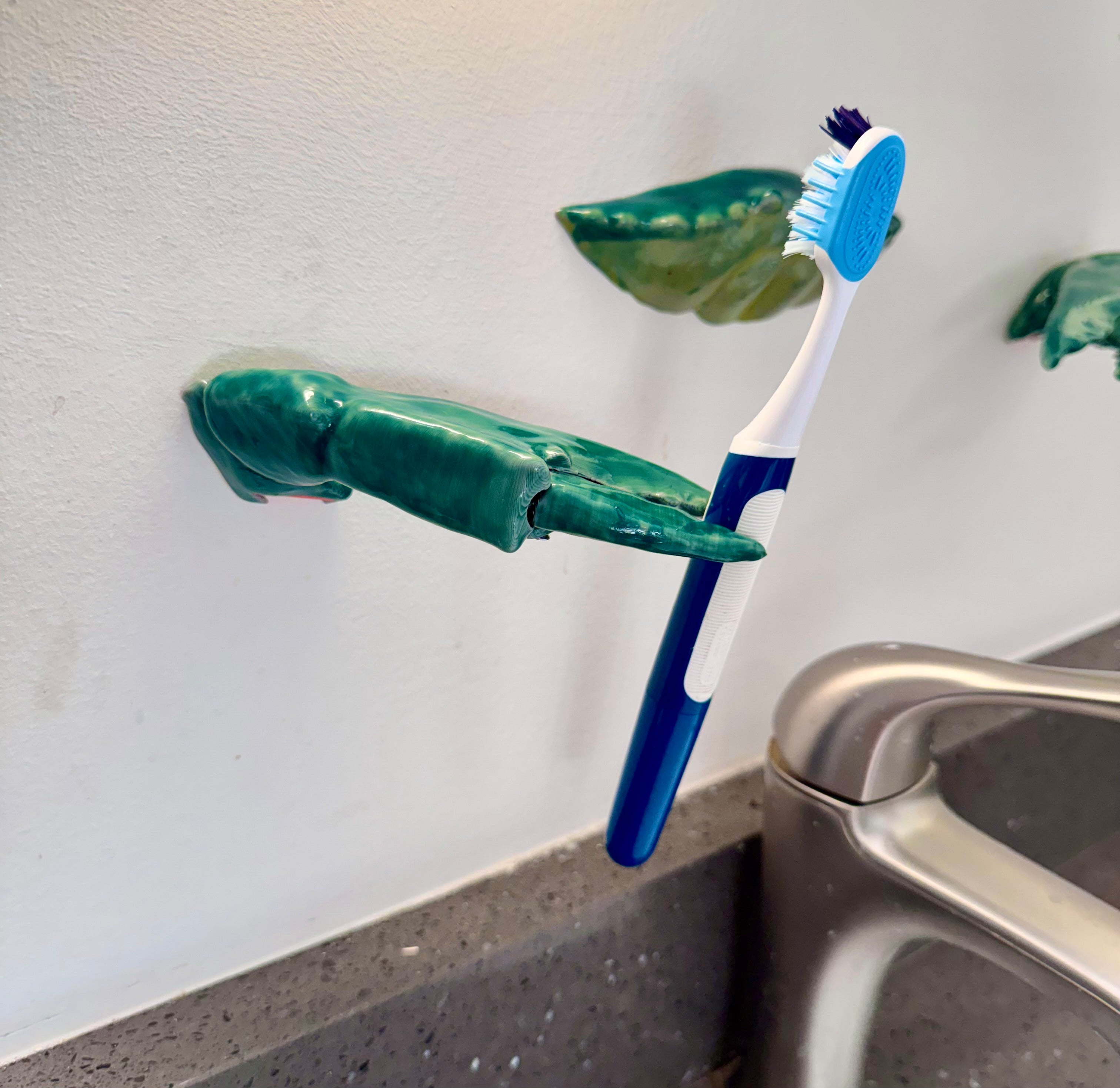Green crab toothbrush holder