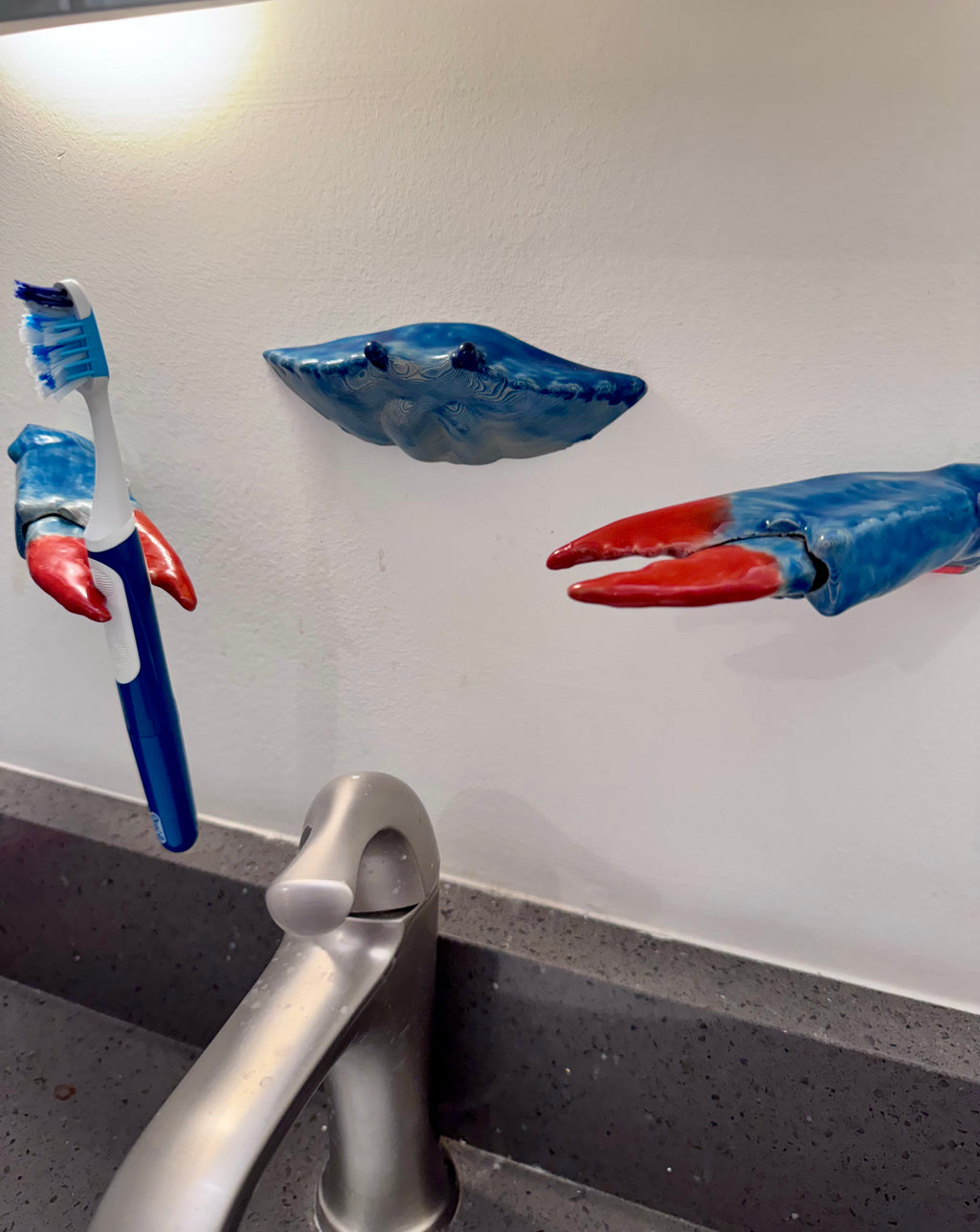 Blue crab toothbrush holder