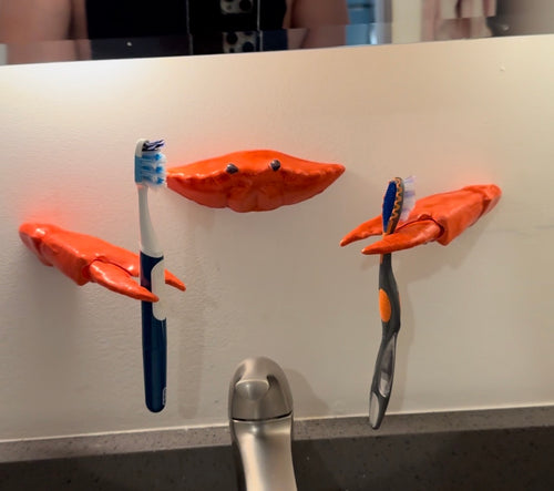 Crab toothbrush holder