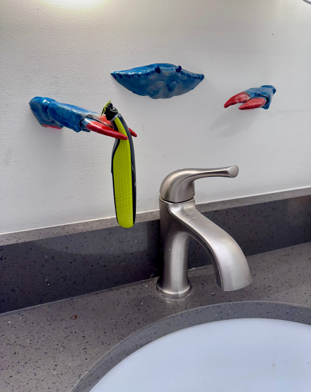 Blue crab toothbrush holder