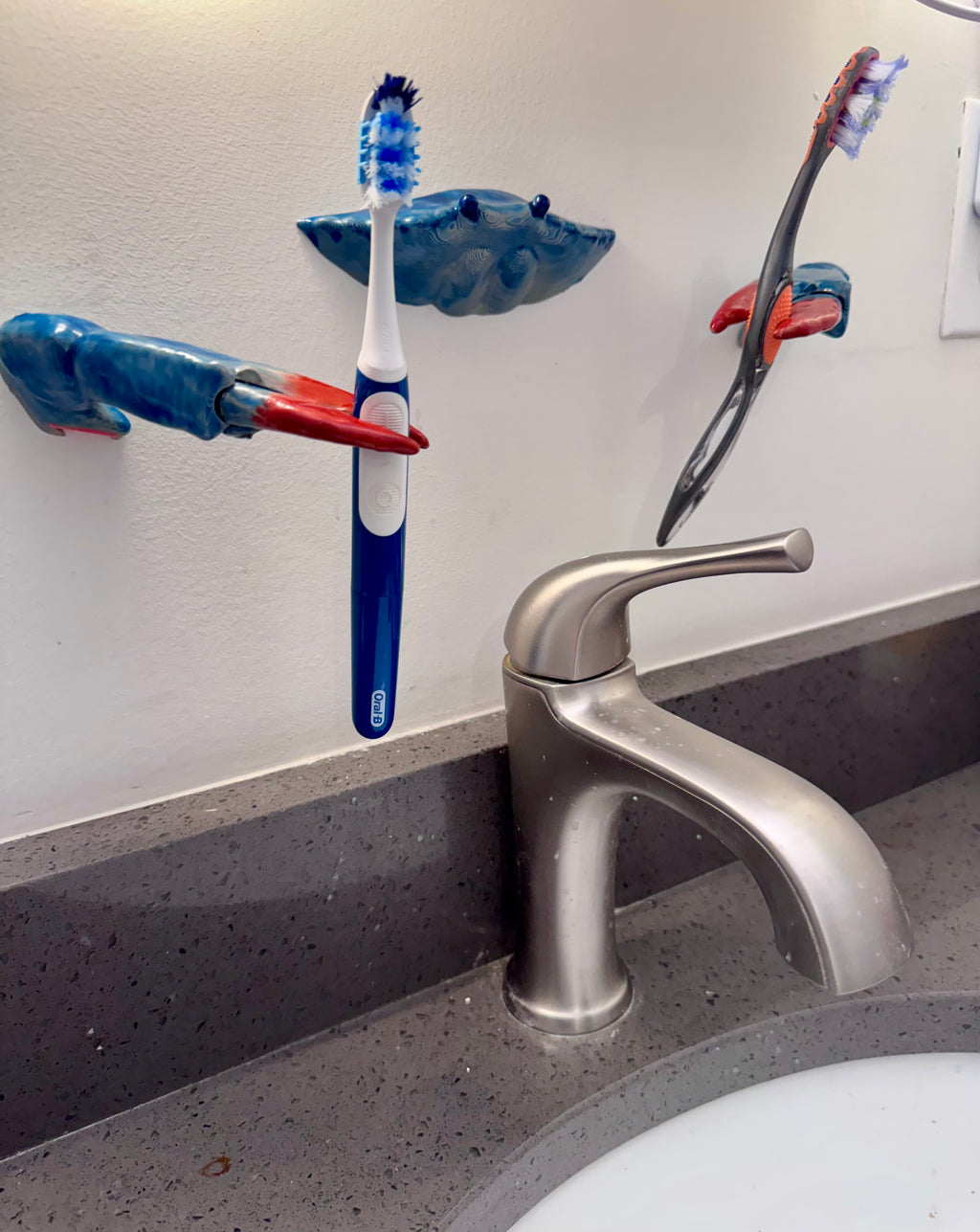Blue crab toothbrush holder