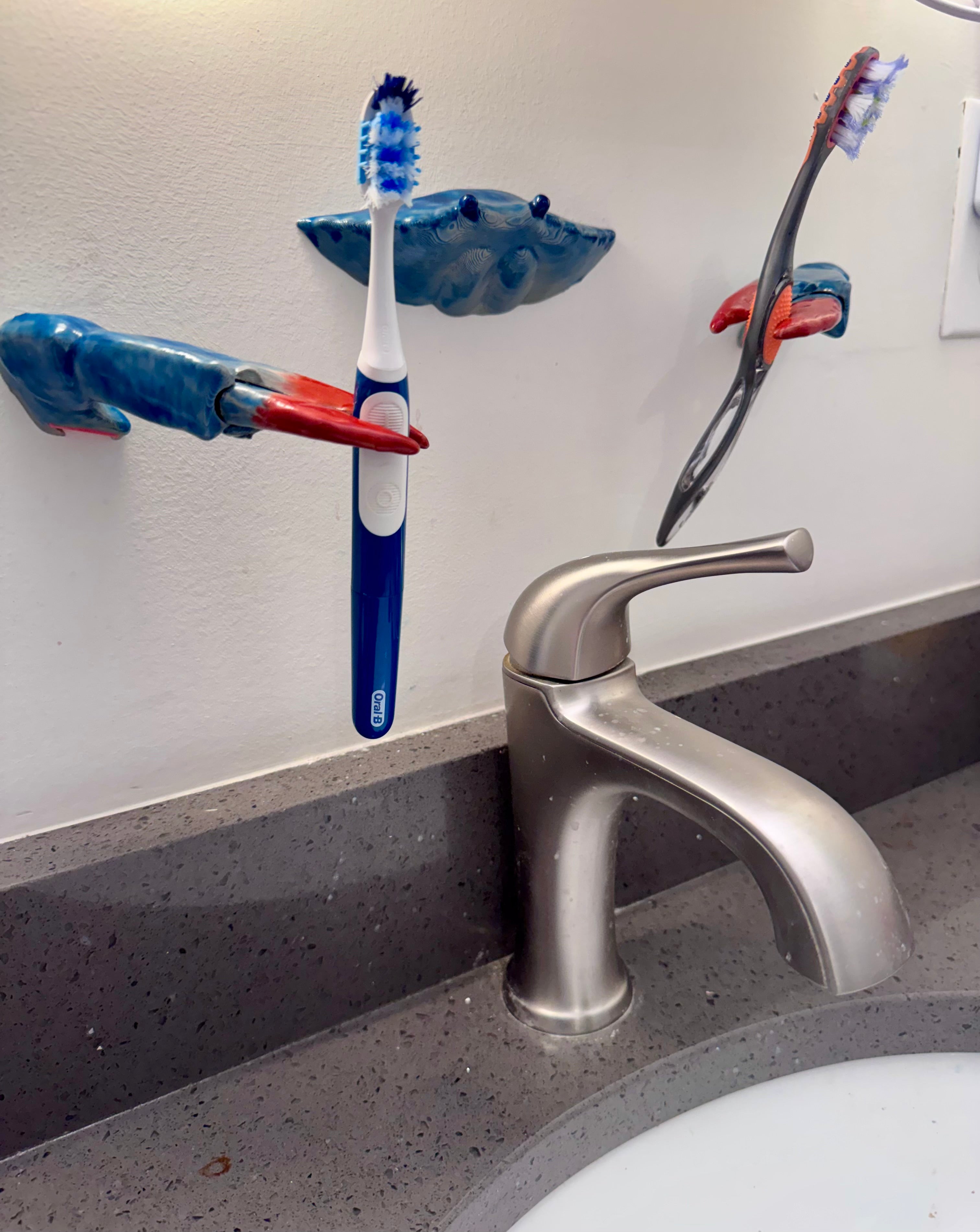 Blue crab toothbrush holder