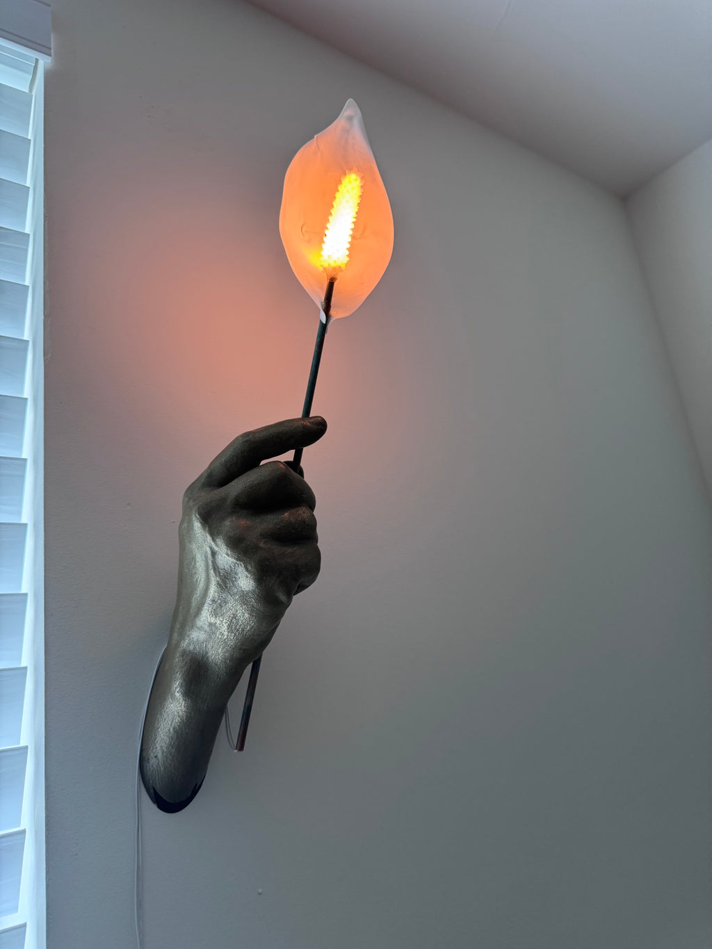 Peace Lilly wall lamp