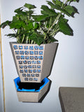 Wall planter