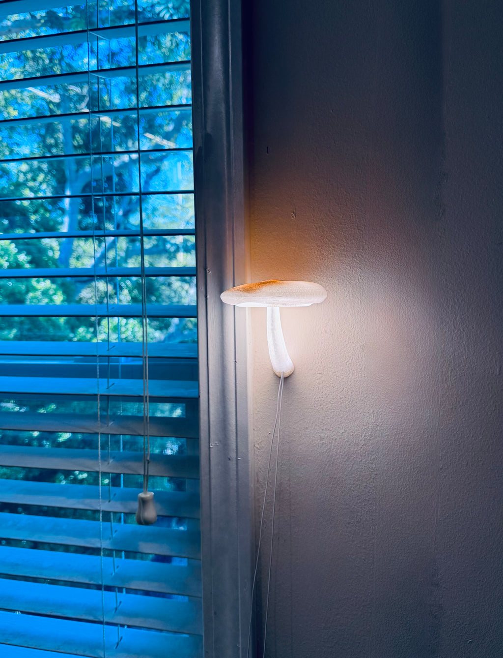 Mushroom lamp